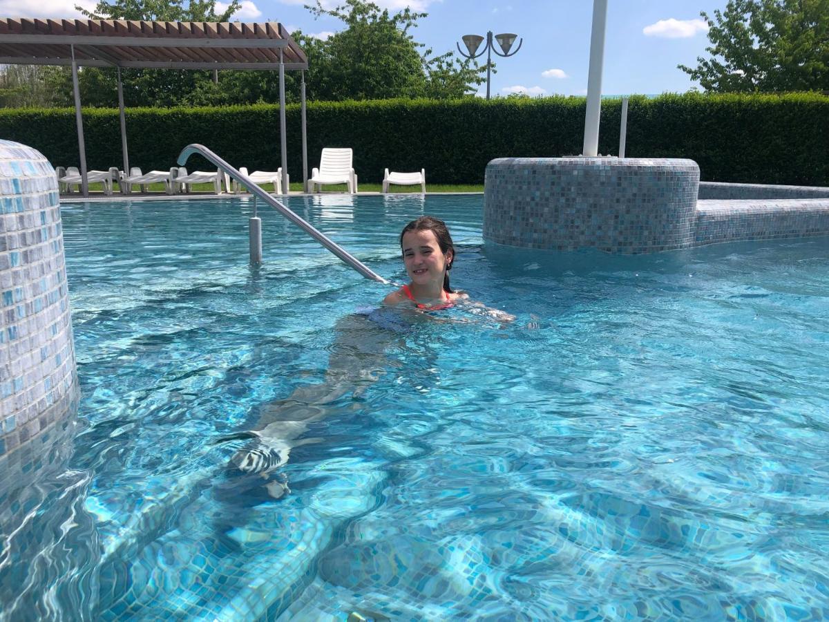 Karos Gold 813 Wellness Apartman Zalakaros Εξωτερικό φωτογραφία