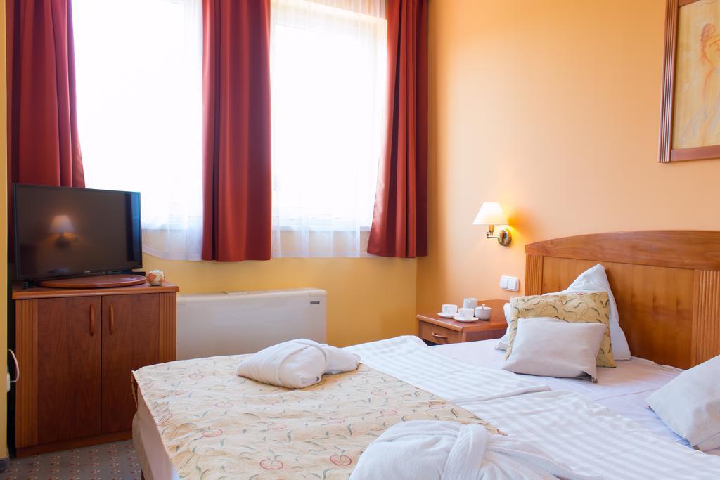 Karos Gold 813 Wellness Apartman Zalakaros Εξωτερικό φωτογραφία